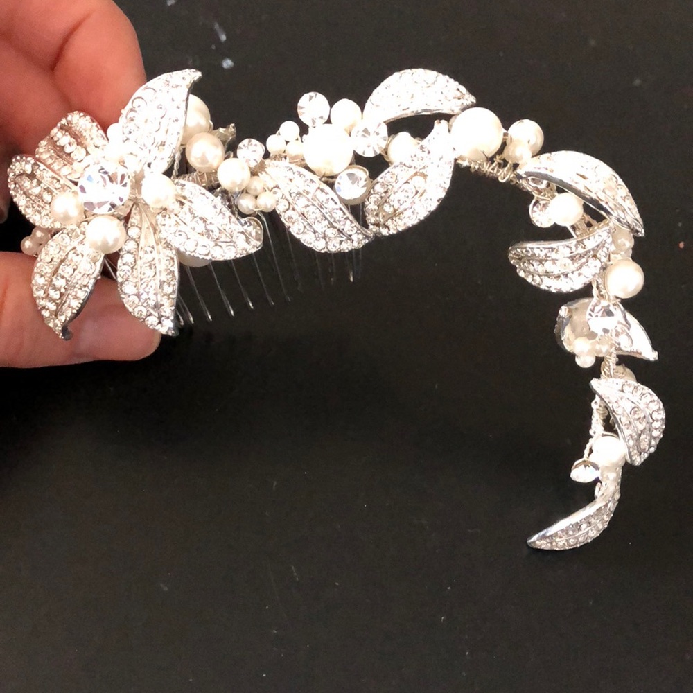 Brand new David’s bridal hair piece